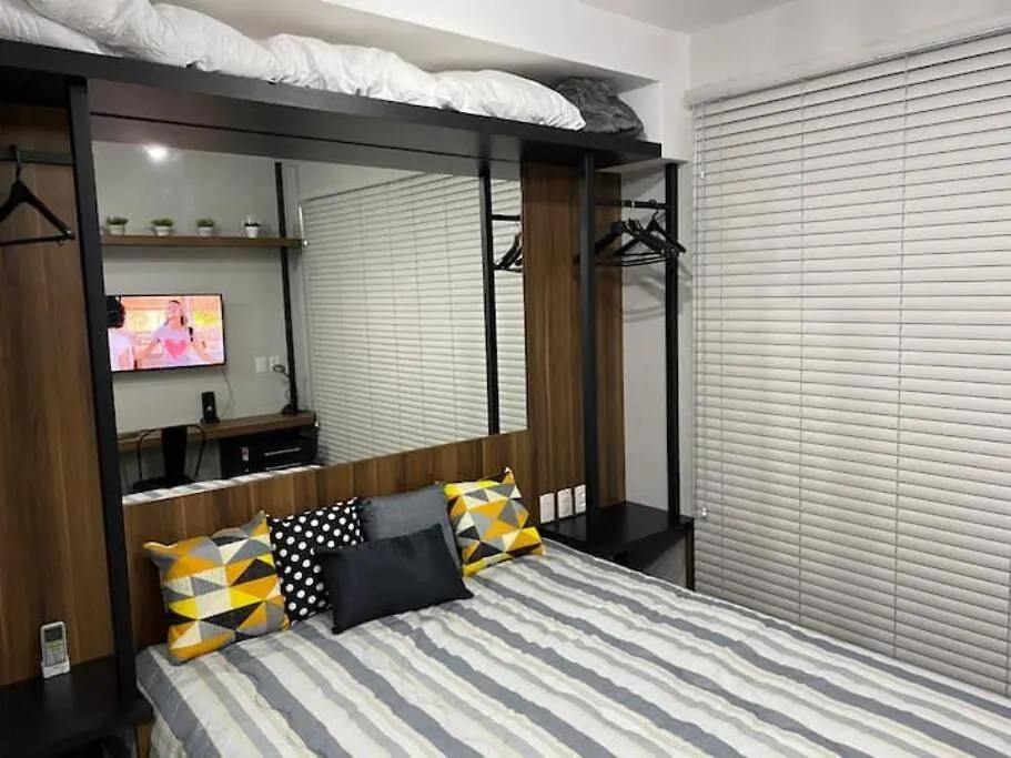 Studio Estilo Indus. Metro Luz location
